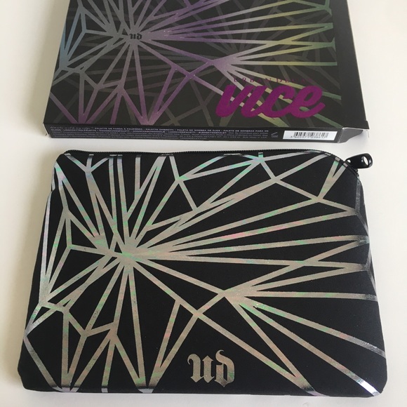 NEW Urban Decay Vice Eyeshadow Palette - Picture 4 of 8